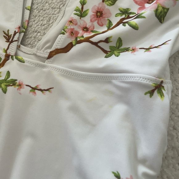 FOREVER 21 CHERRY BLOSSOM DESIGN DEEP NECK PLUNGE ONE PIECE BATHING SUIT SIZE LG - Picture 16 of 16